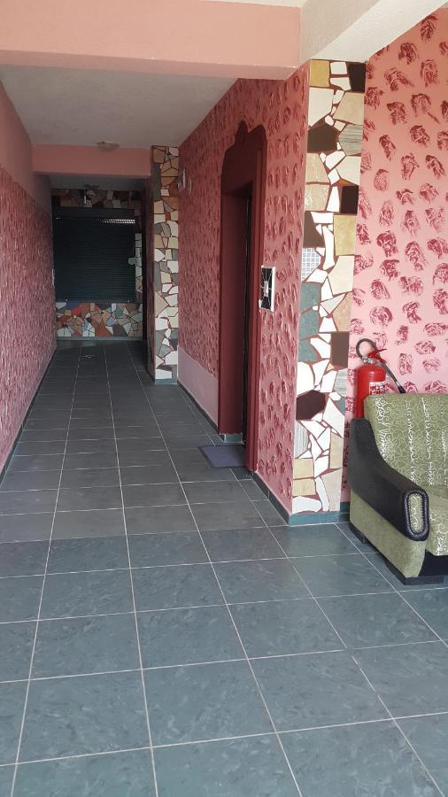 Apartmani Aida ウルツィニ エクステリア 写真
